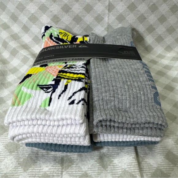 NEW 5 PAIRS QUIKSILVER MEN'S CREW SOCKS. SHOE SZ 6-12 Color Variety - Picture 3 of 4